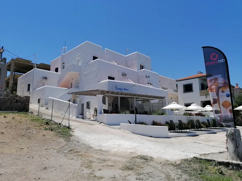 Perdika Mare Guesthouse - Image 1