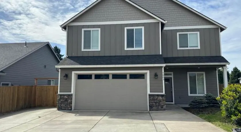 Home in Vancouver - Image 1