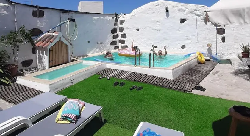 PRECIOSA CASA EMBLEMATATICA, PISCINA,WIFI - Image 1