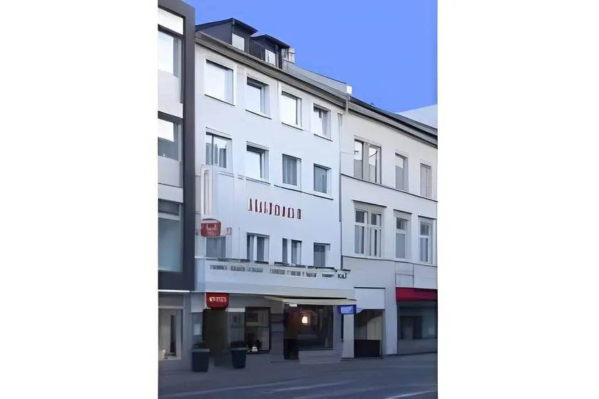 Hotel Jägerhof - Image 1