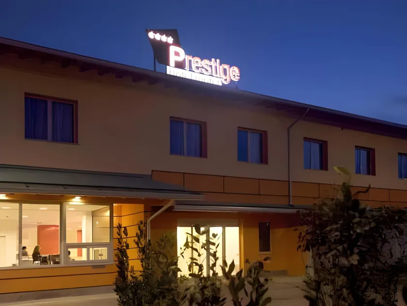 Hotel Motel Prestige - Image 1