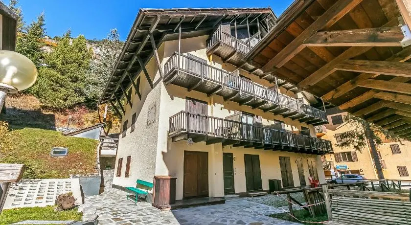 Rochebrune Apartments in Ski Resort - Image 1