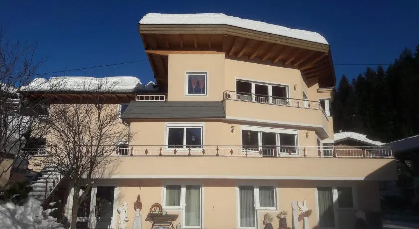 Apart la Montagnia - Image 1
