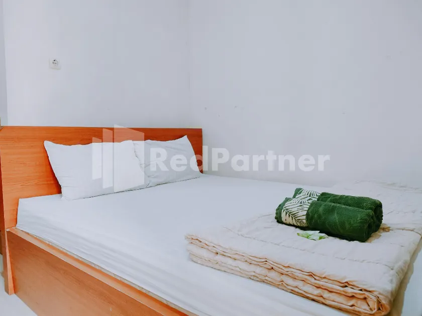 Calida Hotel Mitra RedDoorz near Alun Alun Wonosari - Image 1