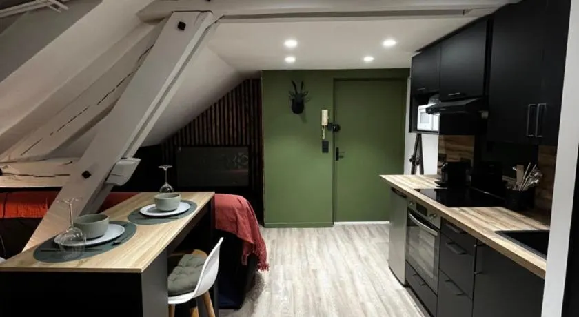 Le Chalet Chic, Cosy avec Sauna au Centre Ville - Image 1