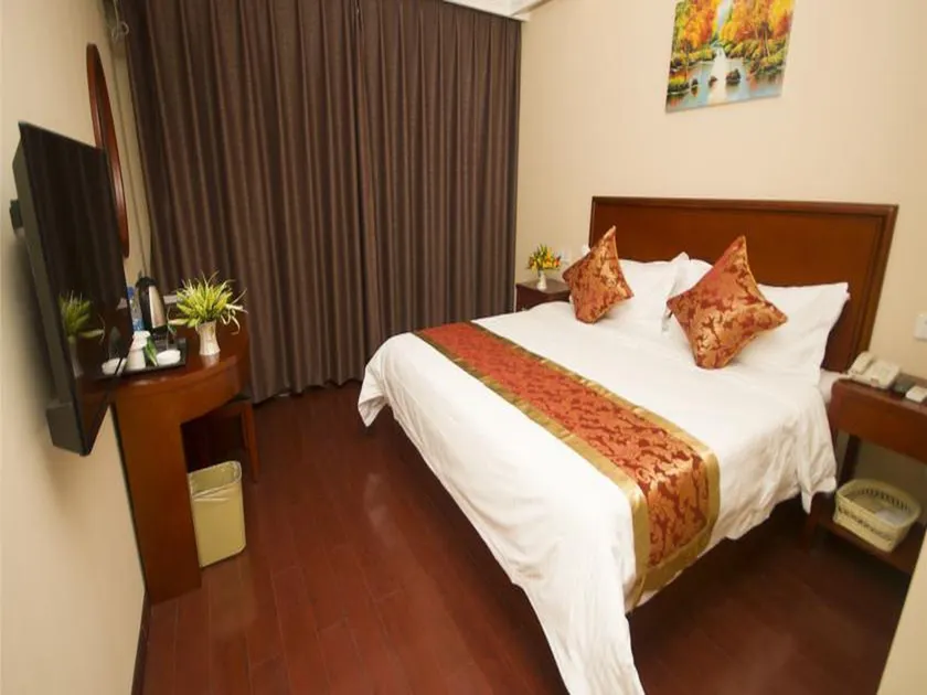 GreenTree Inn Suzhou Shilu Walk Street West Ganjiang Road Shell Hotel - Image 1