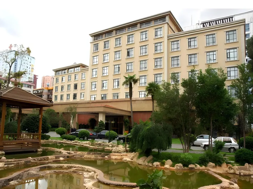 Yunnan Zhenzhuang Guest House - Image 1