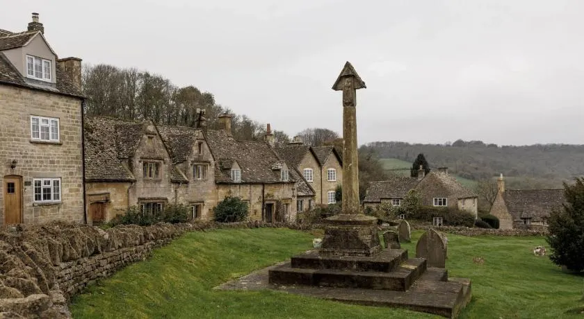Springhill Cottage - Image 1