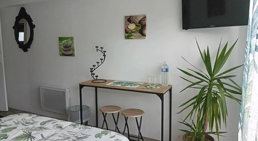 Chez Flo&Fred - Image 1