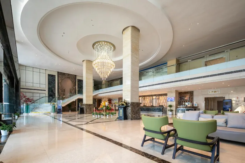 Wuyue International Hotel - Image 1