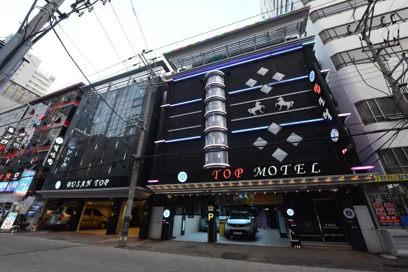 Top Motel - Image 1