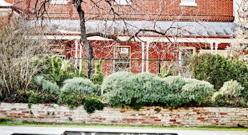 Ravenswood Homestead - Image 1