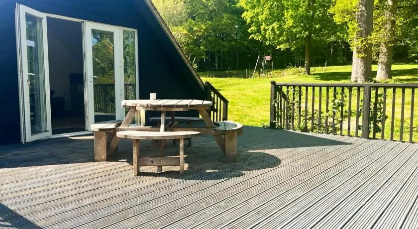 Peaceful Three Bed Country Apartment - Image 1