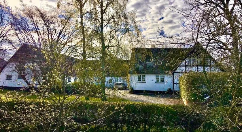 Hvidegaard Møn - Image 1