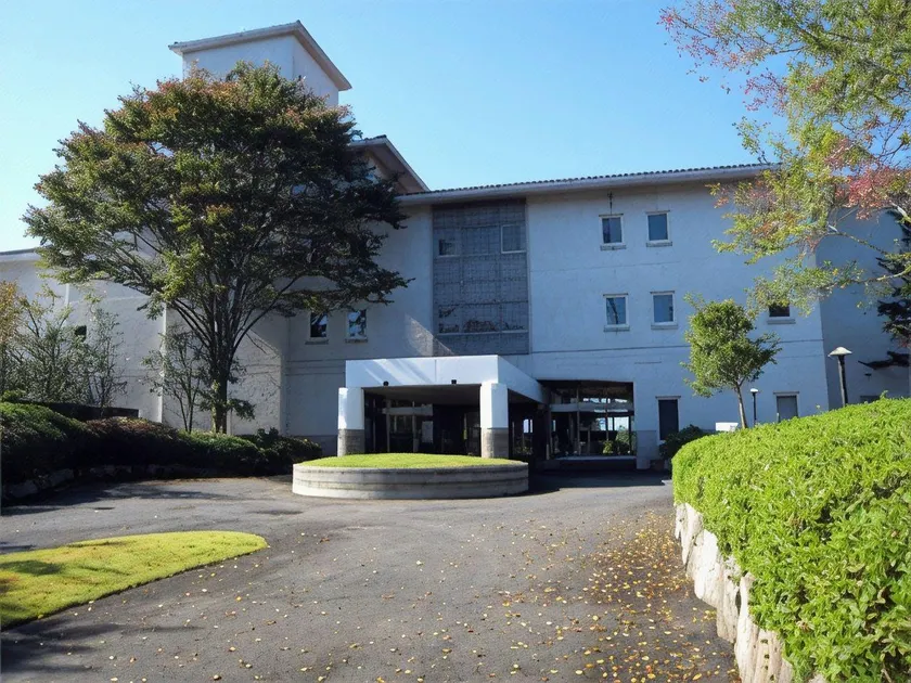 Shizu Hills Hotel - Image 1