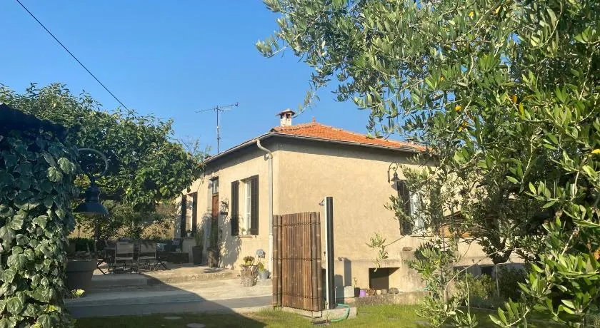 La Bastide de Jean Maison de charme dans un domaine equestre privé - Image 1
