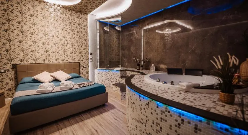 TH LUXURY SUITE - Image 1