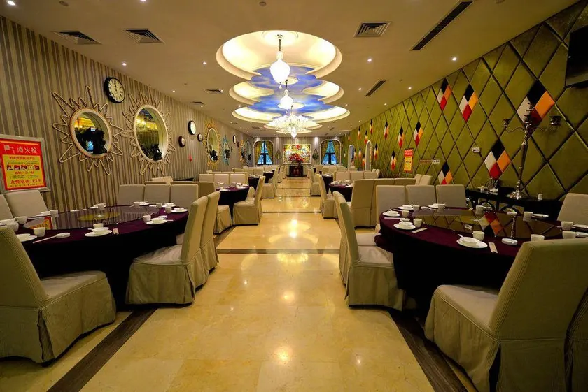 Yunjin Hot Spring Hotel - Image 1