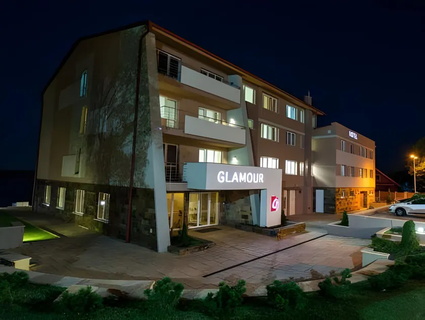 Hotel Glamour - Image 1