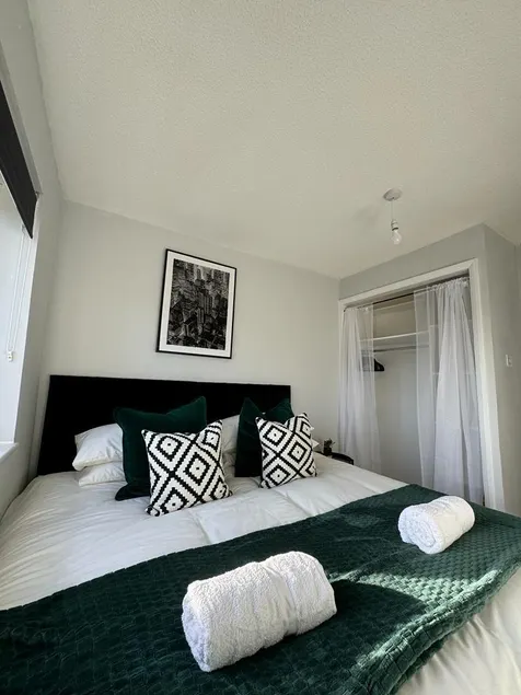 Moderne-Appartement-Salle de bain privée - Image 1