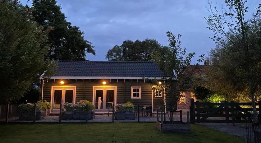 Flora’s B&B - Image 1