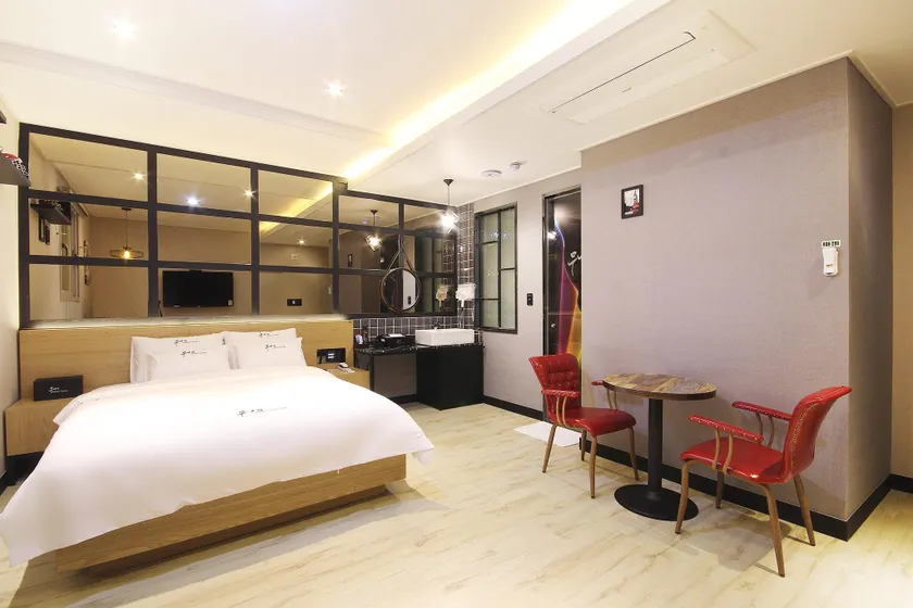 Sacheon (Samcheonpo) Muni Hotel - Image 1