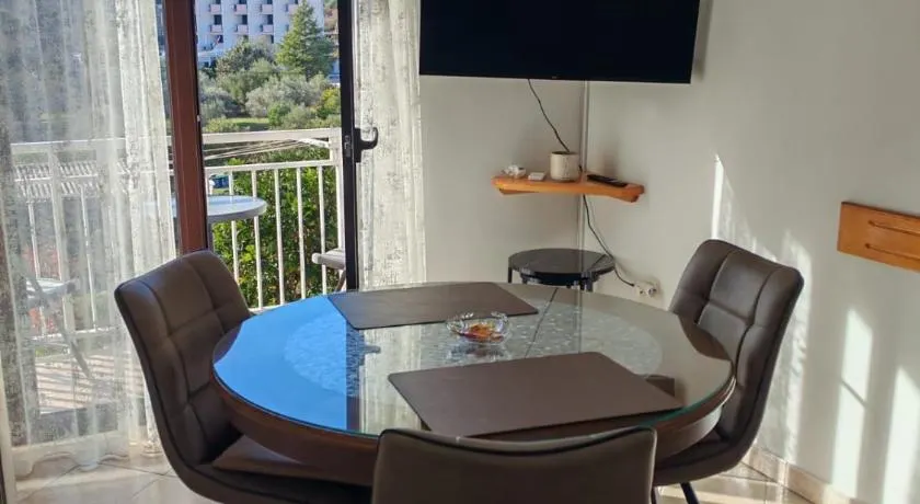 Apartment Seman - Image 1