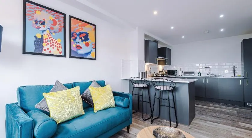 Charles House by Guestz - Image 1