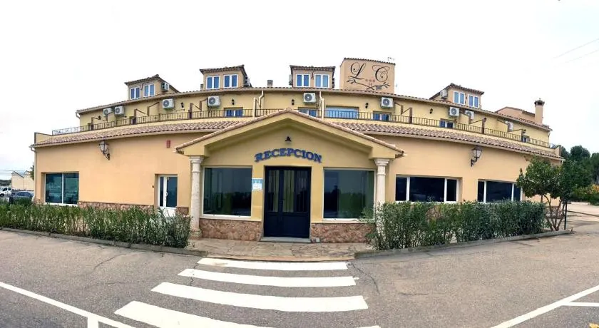 HOTEL LOS CAÑAS - Image 1