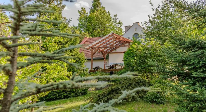 Liget Guest House - Image 1