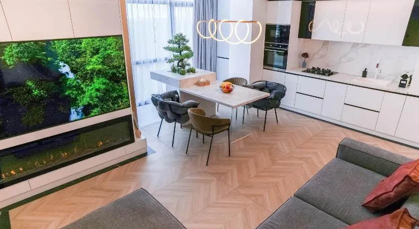 White Residence - Image 1