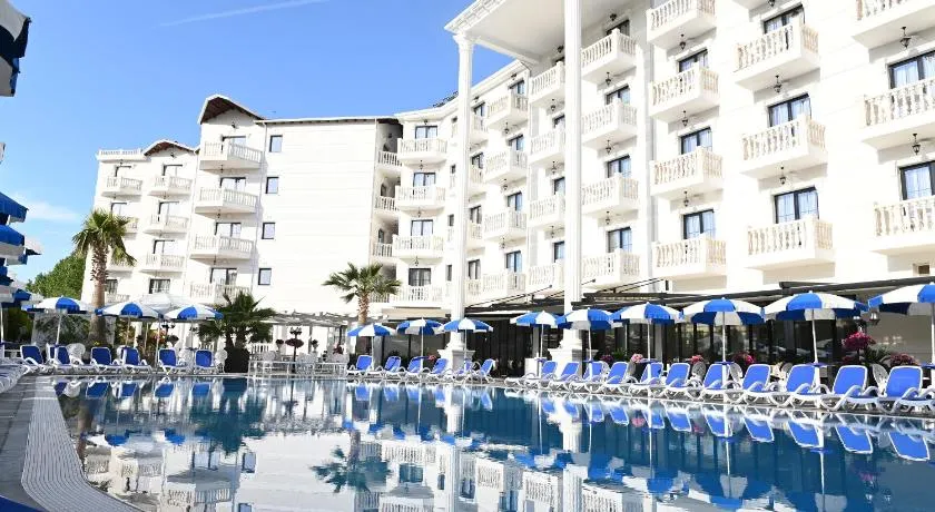 Hotel Onufri - Image 1