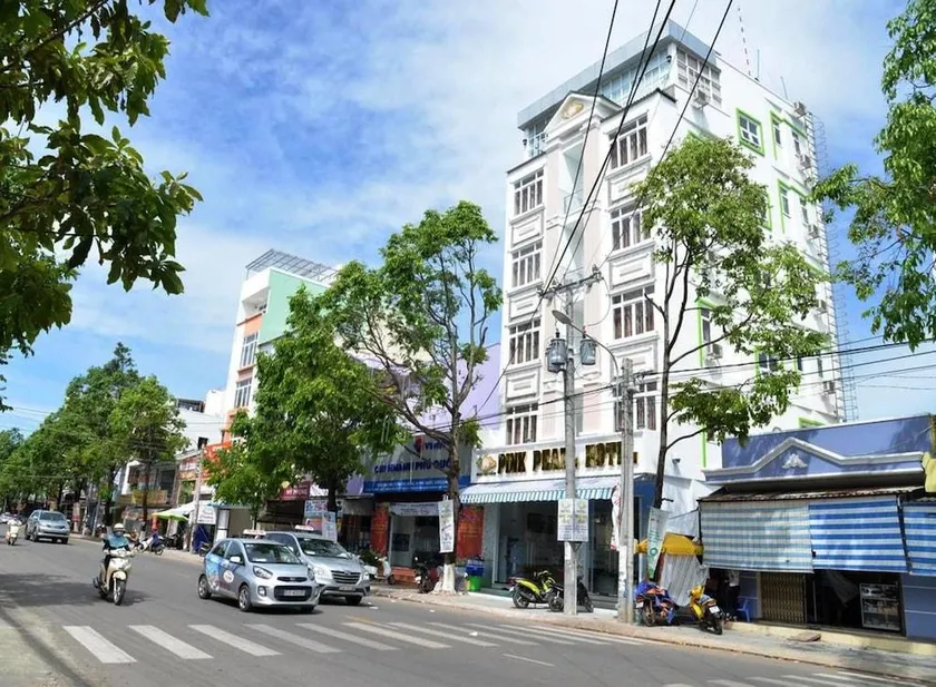 Pink Pearl Hotel - Image 1