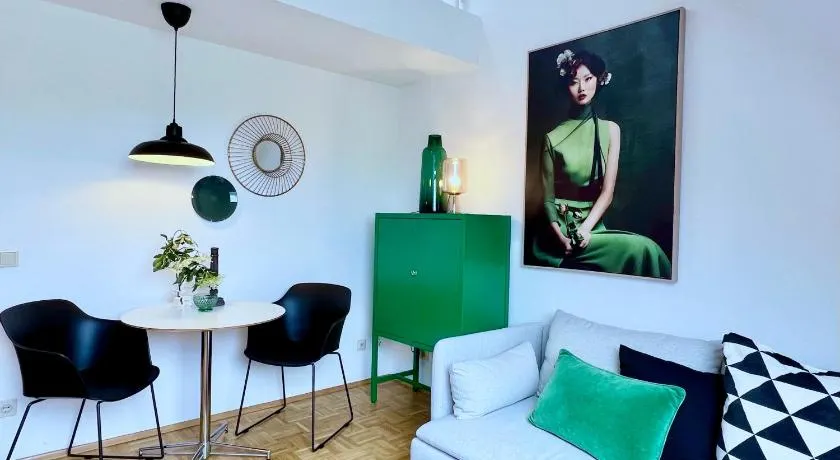 GREEN STAY APARTMENT - Free Parking - Image 1