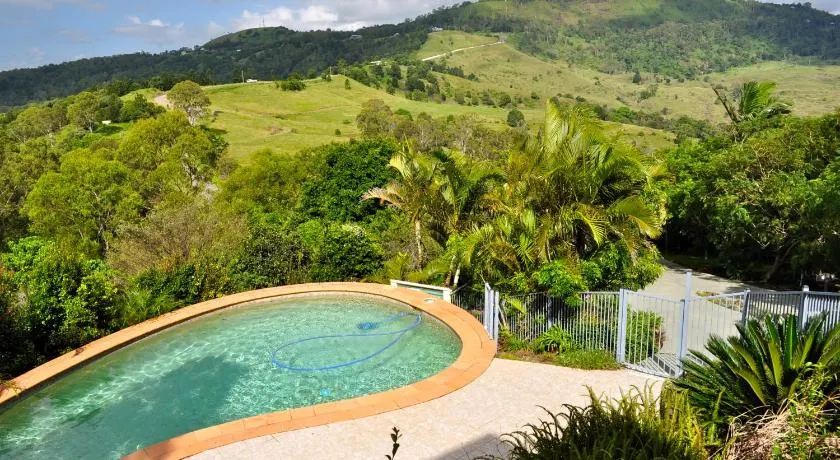 Highwood Park B&B Guest Lodge - Image 1