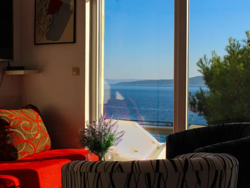 Voll ausgestattetes wunderschönes Apartment mit privatem Pool und Grill | Wasserblick - Image 1