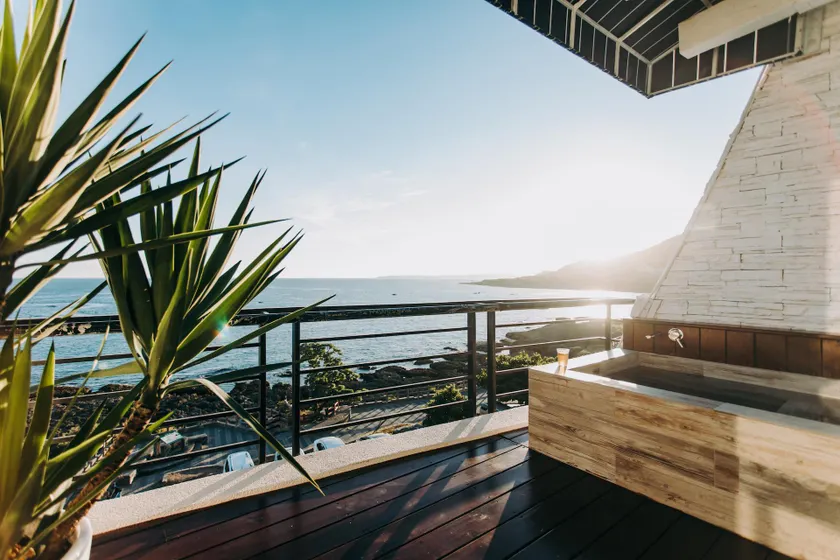 Chuanfanrock Haku Beach Days Inn - Image 1