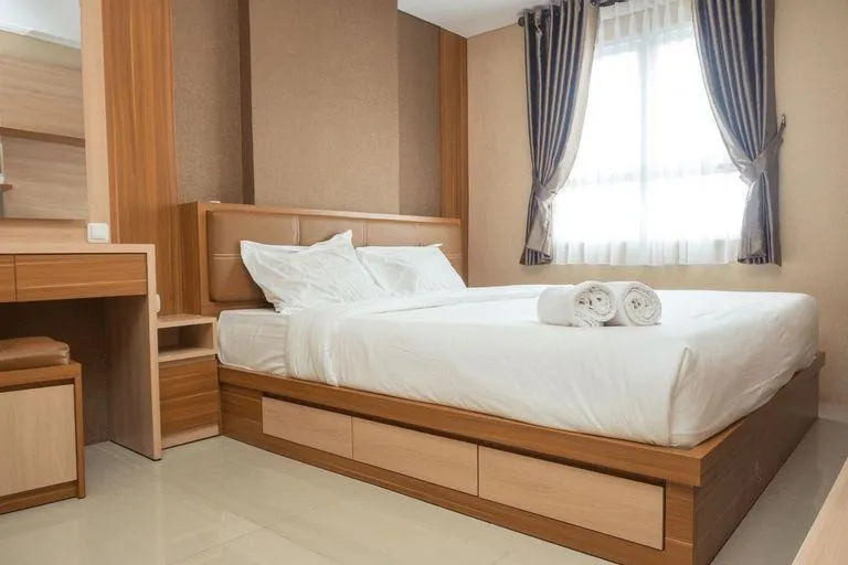 3BR with Sofa bed at Gateway Pasteur Apartment By Travelio - Image 1