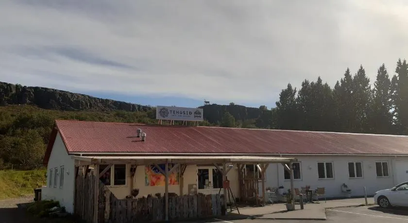 Tehúsið Hostel & Guesthouse - Image 1