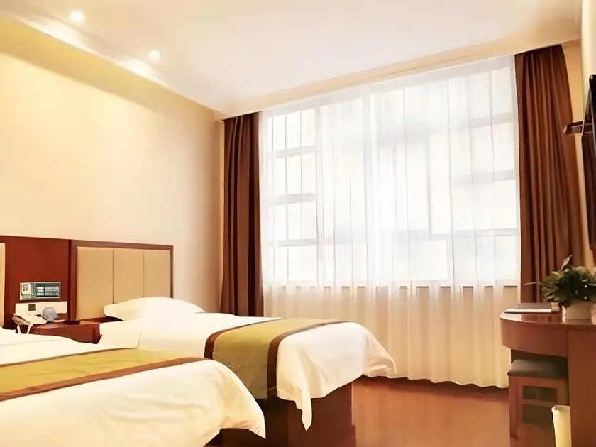 GreenTree Inn HanZhong Railway Station Beiyihuan Road Express Hotel - Image 1