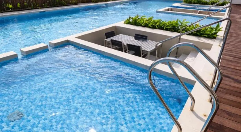 Ocean view 1BR near Airport - Pool & Rooftop Terrace - Image 1