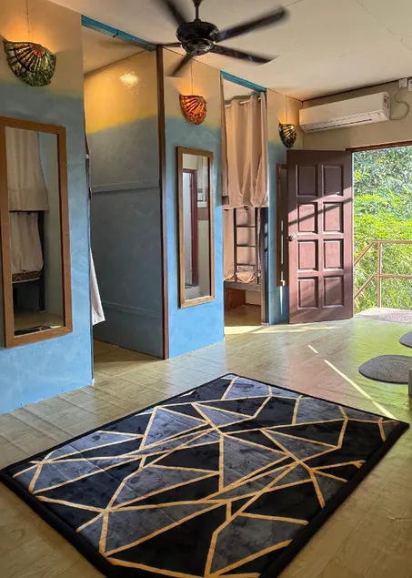 Anchor Point Hostel and Cafe - Image 1