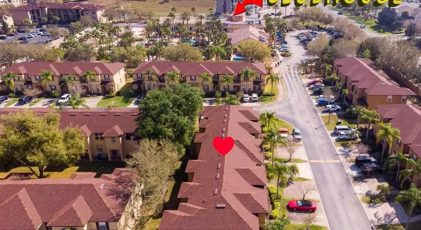 Regal Palms - Image 1