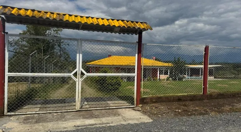 Cabaña en medio de la naturaleza en el norte de Popayán - Image 1
