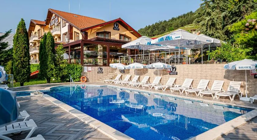 ArdoVel Park Hotel - Image 1