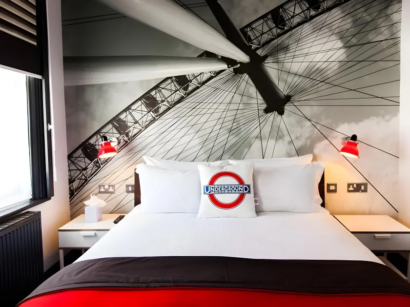 The Wellington Hotel - Image 1
