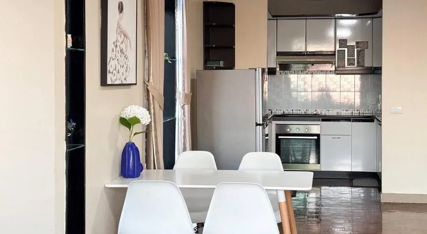 Bann-Kun Impact Muang Thong 2BR Condo Wi-Fi MRT Pink Near Airport DM - Image 1