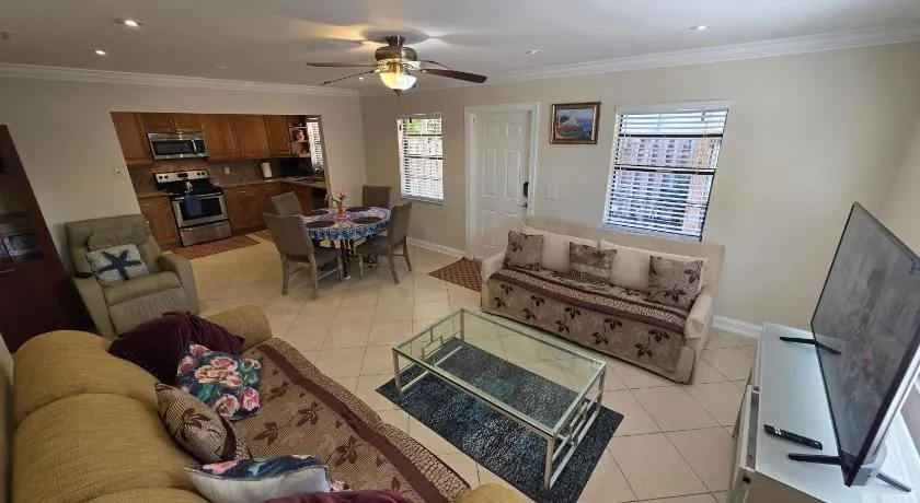 OCEAN VACATION BREEZE - Image 1