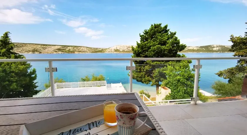 Beachfront Apartments - Villa Vita - Image 1