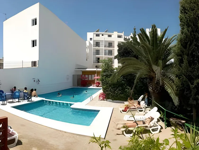 Hotel Tarba - Image 1